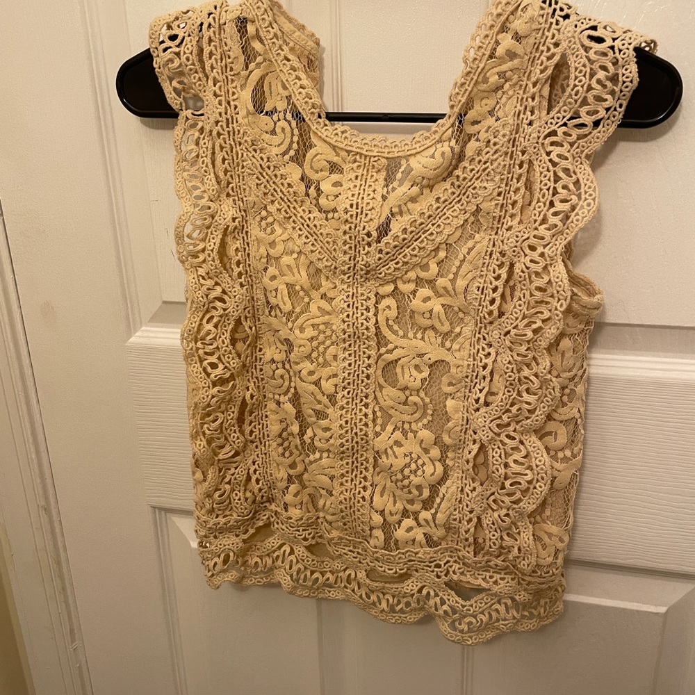 Altar’d State Lace Top S